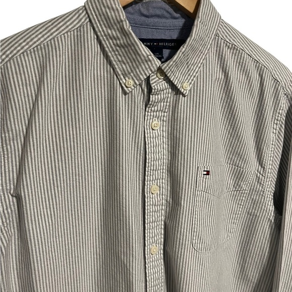 Tommy Hilfiger Mens Gray And White Pin Striped Long Sleeve Button Down Shirt, Lg - Picture 2 of 6